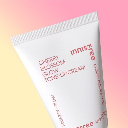 INNISFREE Crema tonificante luminosa con flor de cerezo 50 ml - Imagen 2