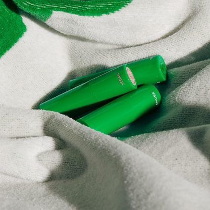 AMUSE Bálsamo Labial Vegano Verde 3.5g - Imagen 2